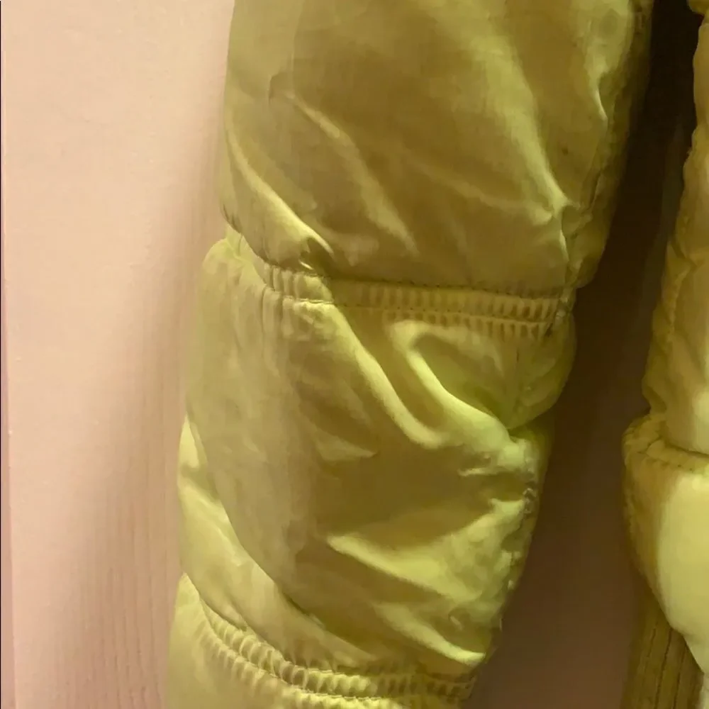 ✨Justice lime green puffer coat w/removable hood